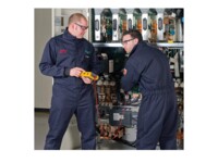 APC On-Site Warranty Extension 1år Reservedele og arbejdskraft