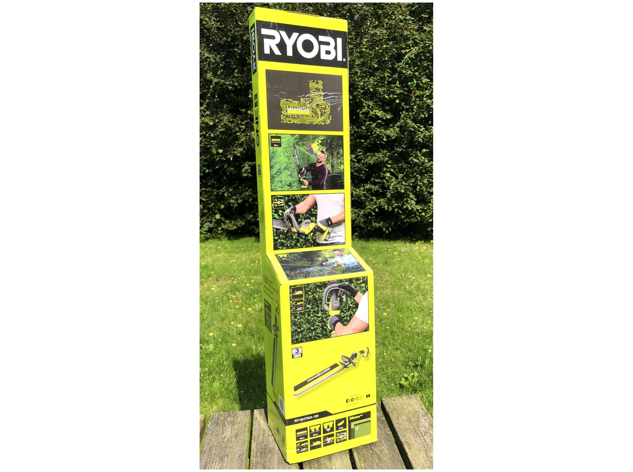 Ryobi One+ RY18HT55A-120 - Hæktrimmer - ledningfri - 18 V - 2 Ah inkluderet oplader - 1350 opm - 55 cm - Skærekapacitet 24 mm - 2.8 kg